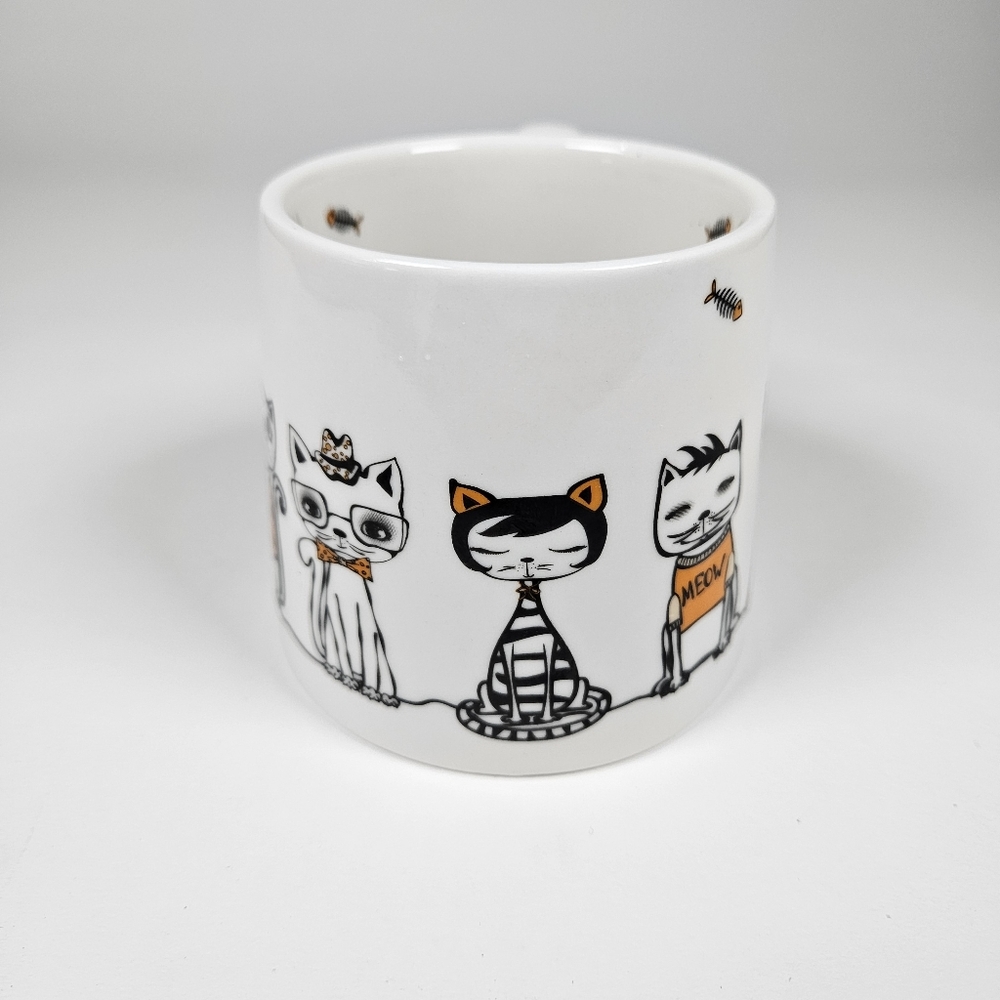 BIA Cordon Bleu Paws Cafe Cat Mug - Picture 5 of 8